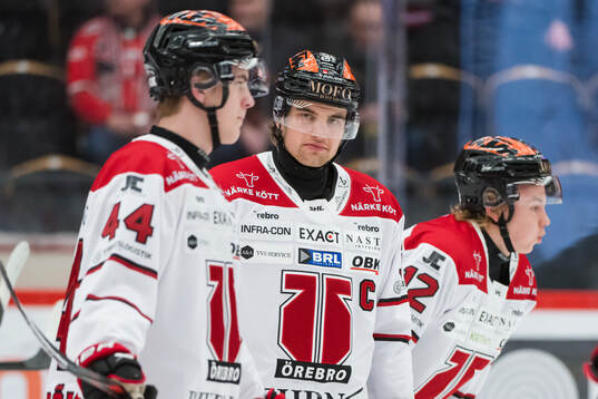 Örebros Glenn Gustafsson innan ishockeymatchen i SHL