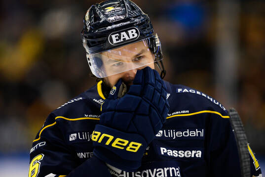 HV71s Tanner Kero deppar