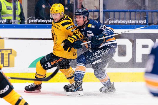 Skellefteås Oskar Nilsson och Växjös Dylan McLaughlin