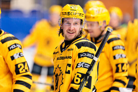 Skellefteås Jonathan Pudas jublar
