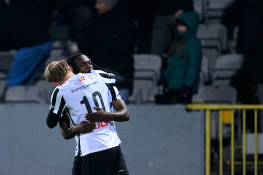 Landskronas Adam Egnell och Kofi Asare jublar