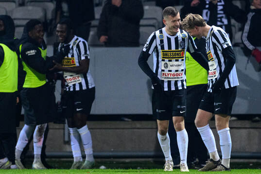 Landskronas Robin Dzabic, Adam Egnell jublar