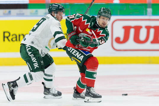 Färjestads Oskar Steen och Frölundas Nicklas Lasu