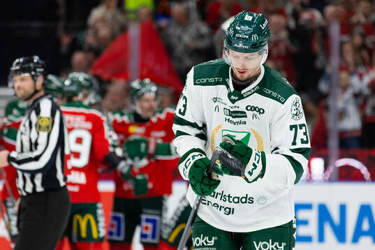 Färjestads Adam Ollas Mattsson deppar