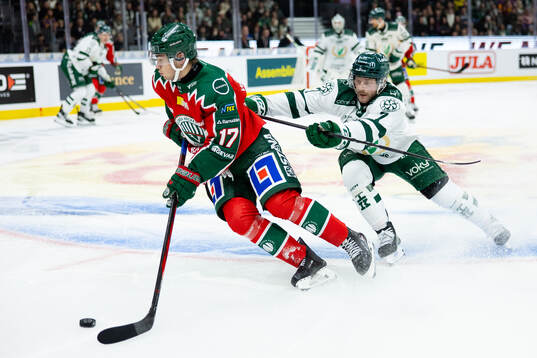 Frölundas Isac Born och Färjestads Axel Bergkvist