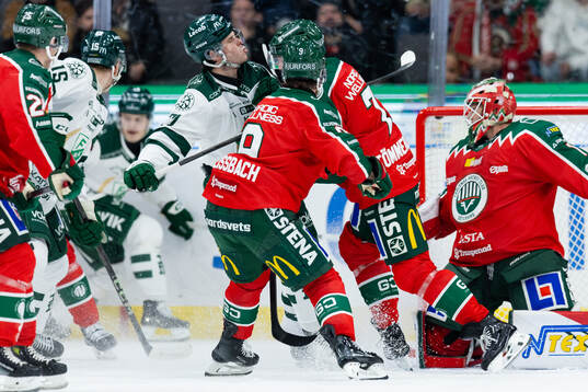 Färjestads Viktor Lodin och Frölundas Henrik Tömmernes
