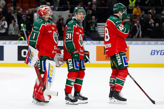 Frölundas målvakt Lars Johansson, Nicklas Lasu och Carl