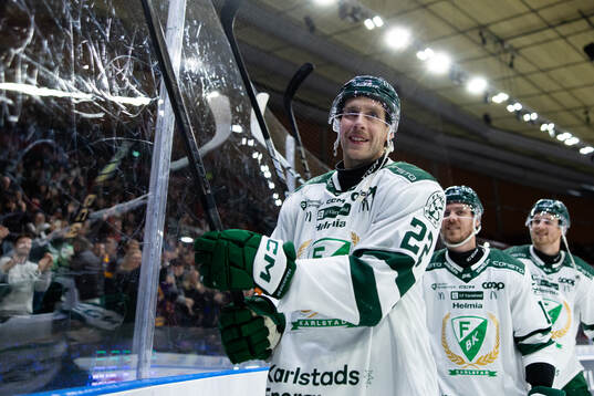 Färjestads Per Åslund jublar