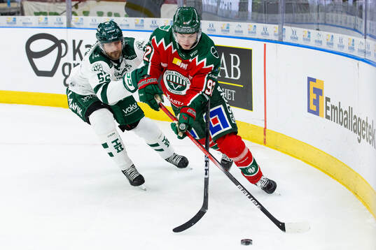 Färjestads August Tornberg och Frölundas Filip Cederqvist
