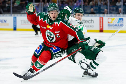 Frölundas Max Friberg och Färjestads Lucas Forsell
