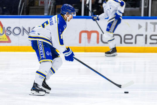 Leksands Max Veronneau på uppvärmningen