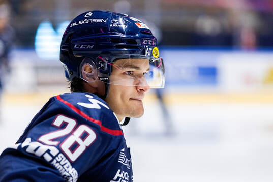 Linköpings Olle Strandell på uppvärmningen