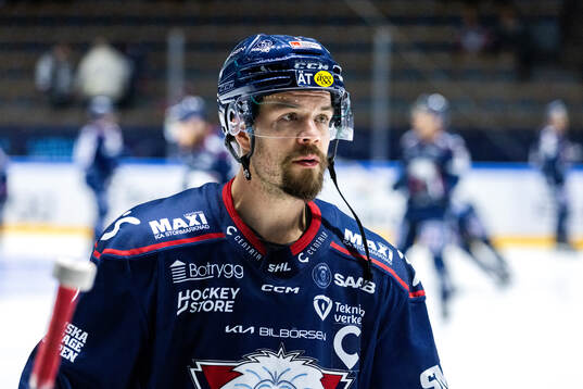 Linköpings Oscar Fantenberg på uppvärmningen