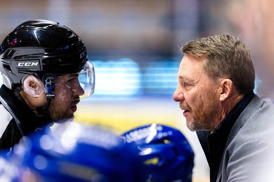 Leksands tränare Charles Berglund