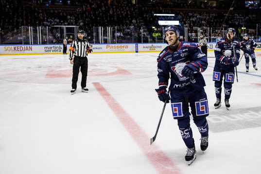 Linköpings Patrick Russell jublar