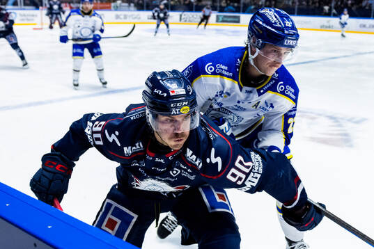 Linköpings Lance Bouma och Leksands Lukas Vejdemo