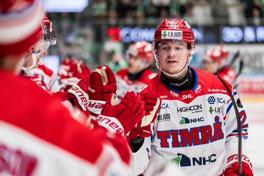 Timrås Simon Forsmark jublar