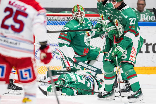 Rögles Filip Johansson har ont