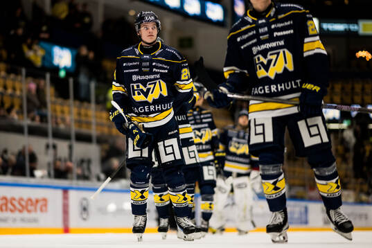 HV71s Oscar Fisker Molgaard deppar