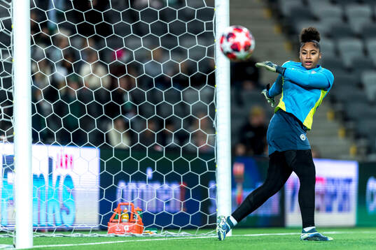 Goalkeeper Khiara Keating of Manchester City