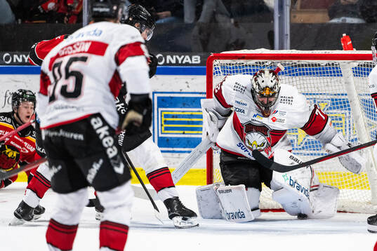 Luleås Pontus Andreasson gör 4-1 på Malmö Redhawks