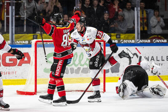 Luleås Mathias Bromé jublar
