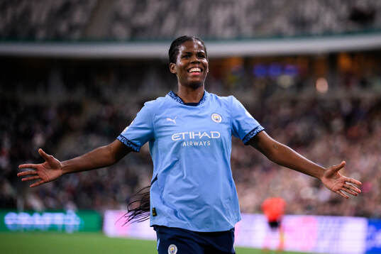 Khadija Shaw of Manchester City celebrates