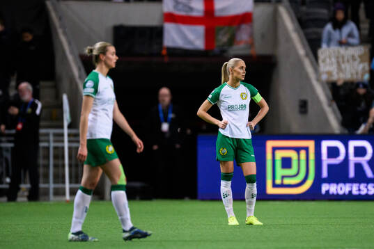 Alice Carlsson of Hammarby looks dejected