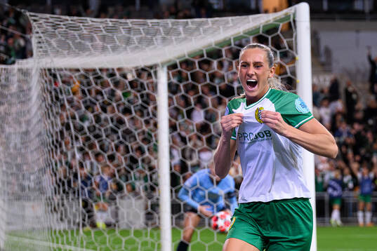 Ellen Wangerheim of Hammarby celebrates the 1-1 goal