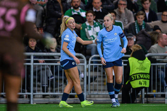 Chloe Kelly and Alex Greenwood of Manchester City