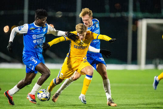 Oddevolds Pontus Johansson och Gabriel Sandberg mot IFK