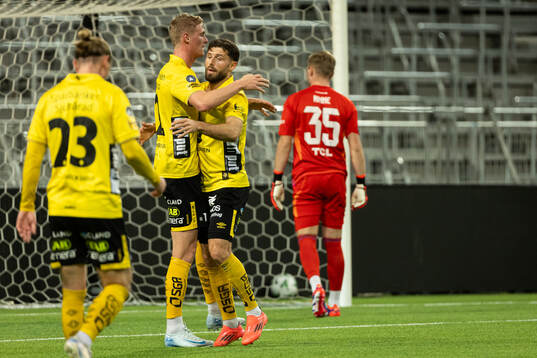 Elfsborgs Emil Holten jublar