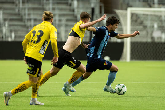 Elfsborgs Andri Fannar Baldursson och Djurgårdens Gustav