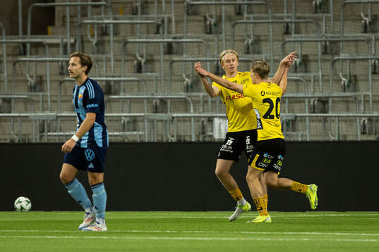 Elfsborgs Gottfrid Rapp jublar med Ludvig Richtnér