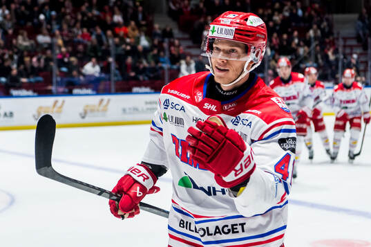 Timrås Maximilian Eisenmenger jublar