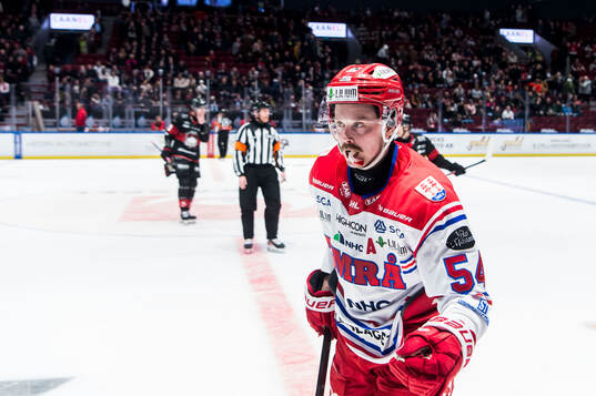 Timrås Jonathan Dahlén jublar