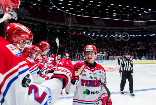 Timrås Simon Forsmark jublar