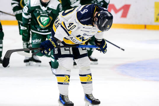 HV71s Oskar Stål-Lyrenäs deppar