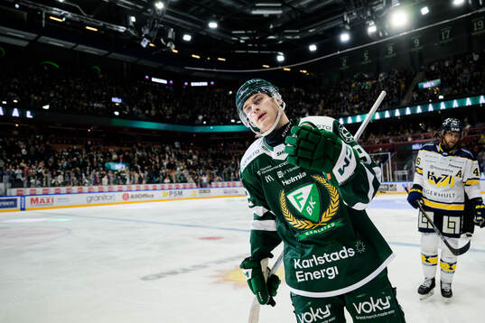Färjestads Lucas Forsell jublar