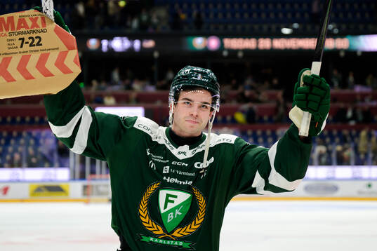 Färjestads Viktor Lodin jublar