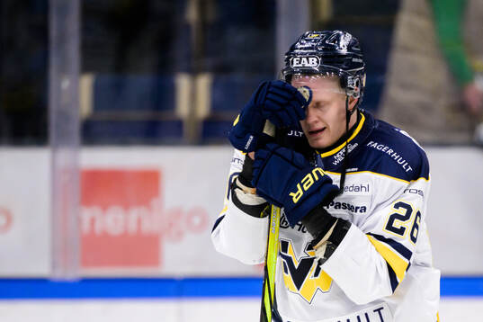 HV71s Tommi Tikka deppar