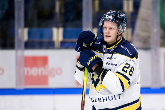 HV71s Tommi Tikka deppar