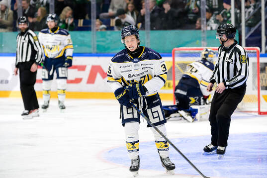 HV71s Jamiro Reber deppar