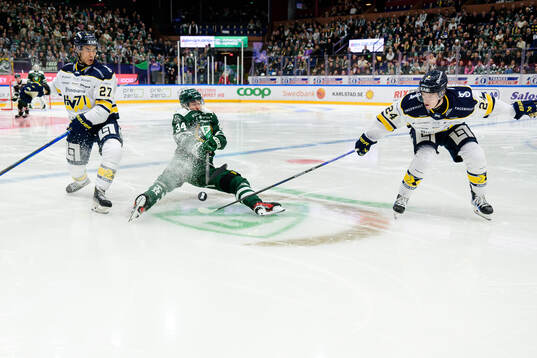 HV71s Jonathan Ang och Oscar Fisker Molgaard