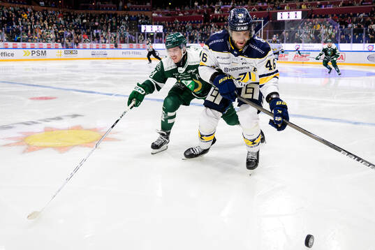 Färjestads Joakim Nygård och HV71s Joona Luoto
