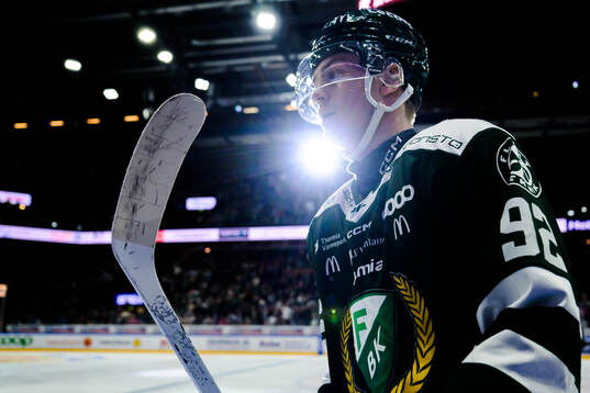 Färjestads Lucas Forsell jublar