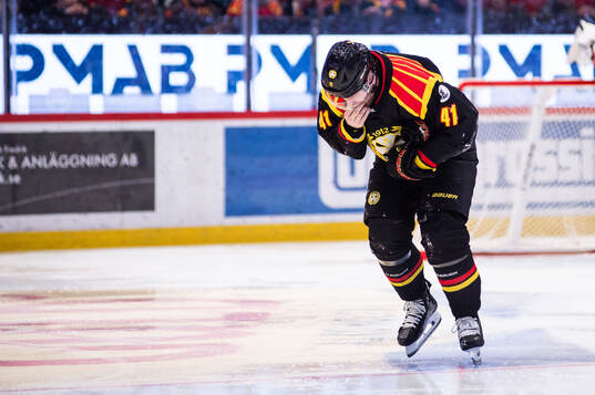Brynäs Greg Scott har ont