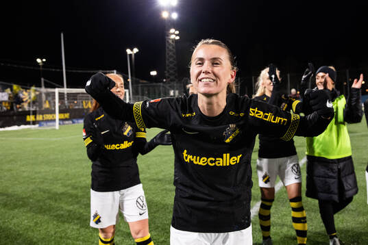 AIKs Adelisa Grabus  jublar