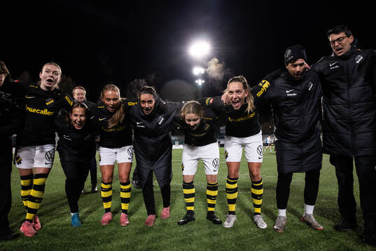 AIKs Beata Olsson, Felicia Saving, Villemo Dahlqvist,