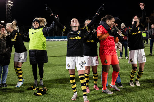 AIKs Adelisa Grabus jublar